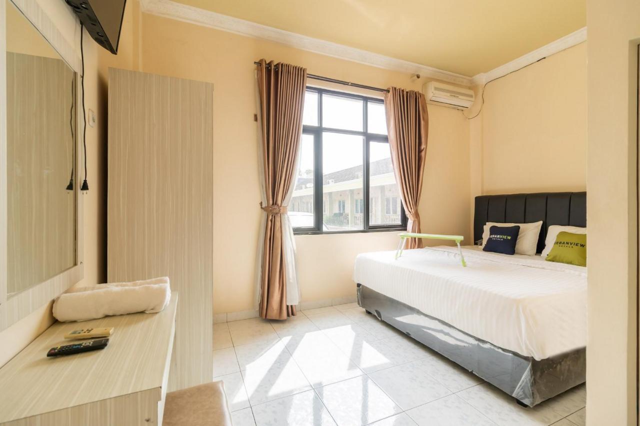 Urbanview Hotel Nugraha Palembang By Reddoorz Zewnętrze zdjęcie