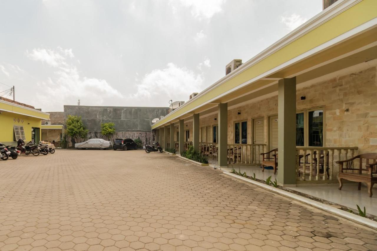 Urbanview Hotel Nugraha Palembang By Reddoorz Zewnętrze zdjęcie